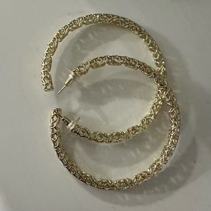 Kendra Scott Maggie earrings